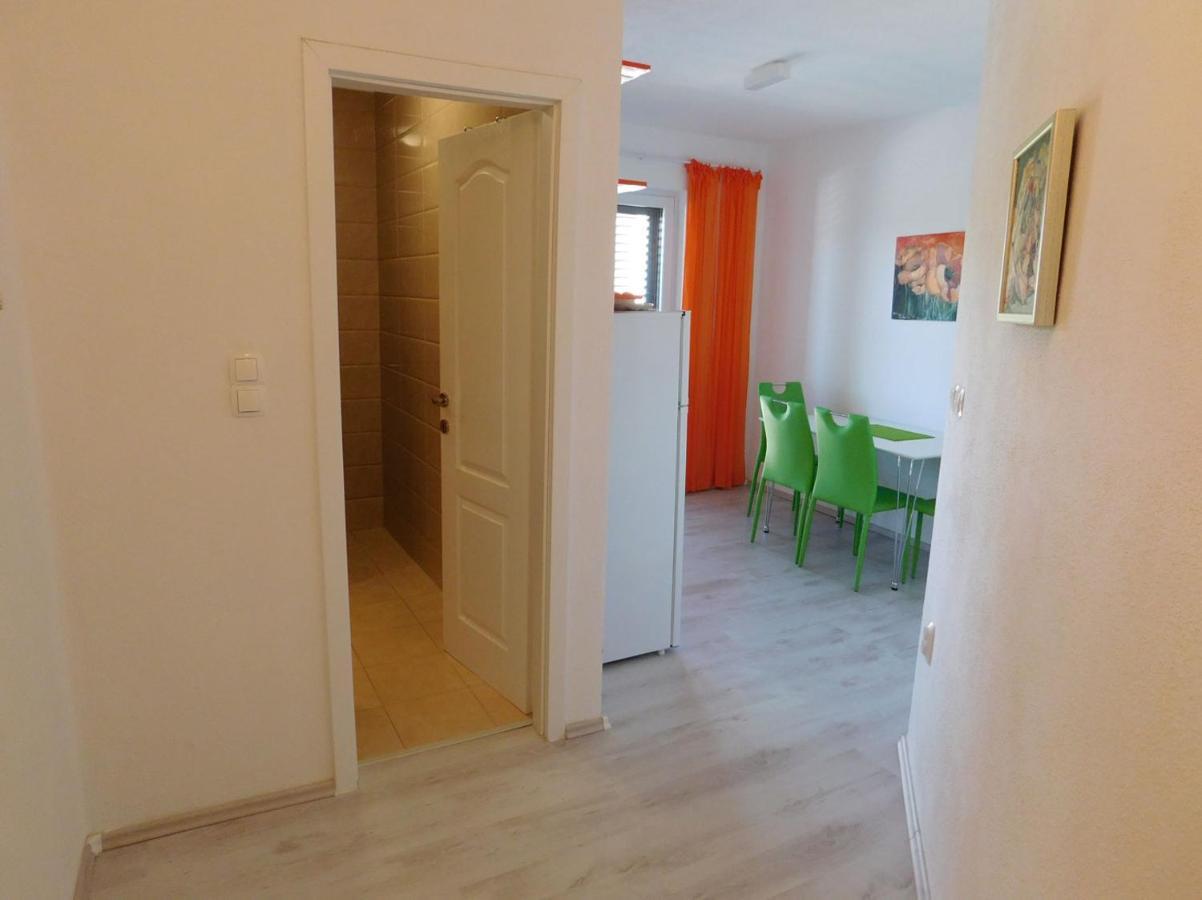 Villa Renata - Apartment Zeleni Povlja  Kültér fotó
